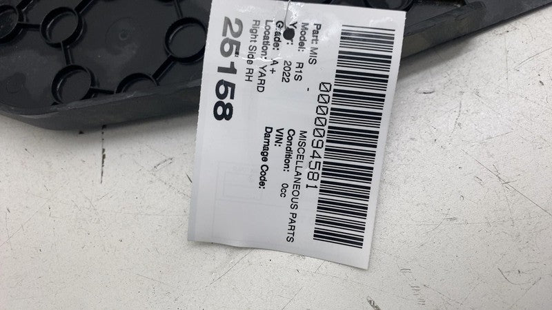 ⭕ 2022 Rivian EDV-700 Van Front Driver Side Bracket Cladding Left LH P