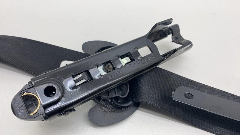 PT1-1056 2011-2018 Porsche Cayenne S Front Driver Side 1st Row Seat Belt Retractor Left