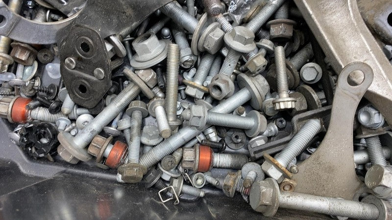 2011-2018 Porsche Cayenne Under Cover Pillar Cladding Shock Plate + SET of Bolt