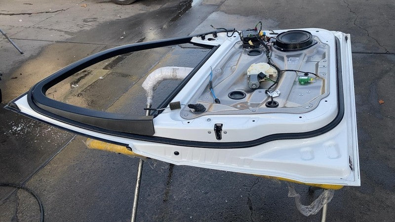 A 212 900 36 18 ⭕2014-2016 Mercedes-Benz E350 E400 Front Driver Side Door Shell Panel Left White