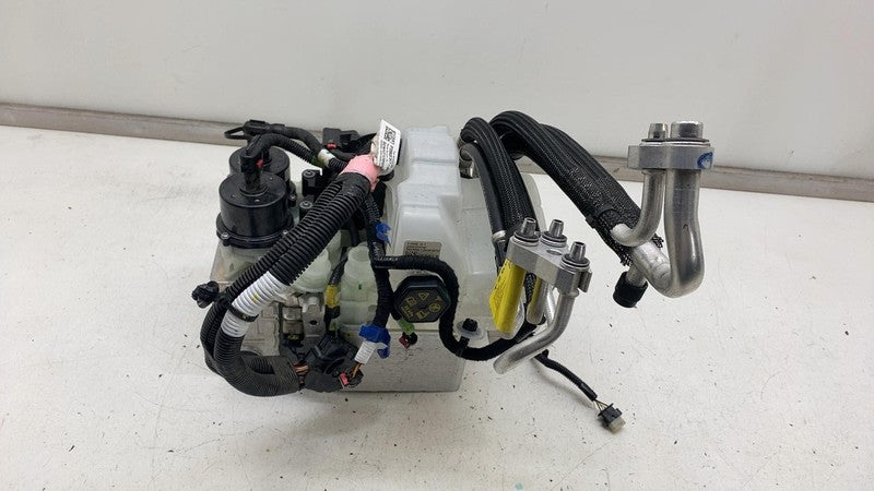 150680300F 20-23 Model Y Supermanifold Refrigerant Chiller + Coolant Reservoir 1523002-00-B