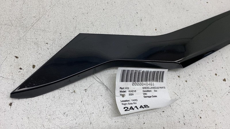 87860CV000 2022-2024 Kia EV6 Rear Passenger Side D-Pillar Quarter Panel Trim Molding Right