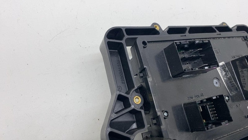 PT00031575E ⭕ 22-24 Rivian R1T R1S Left Dash Fusebox Power Relay Control Module PT00031575-E