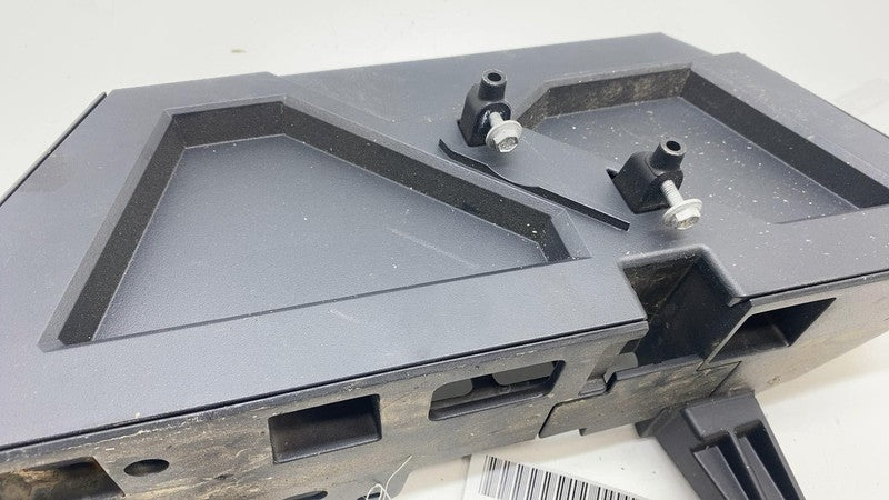 ⭕ 2024 Tesla Cybertruck Driver Left 1st Row Seat Inboard Riser Cast 18