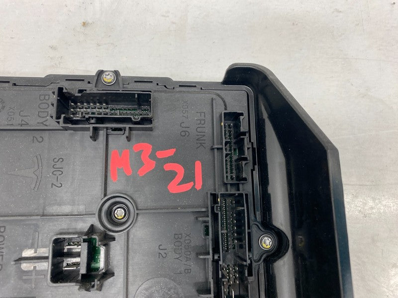 1497848 00 E ⭕ 2020-2023 Model 3 Right Low Voltage Electronic Controller Module 1567454-00-E