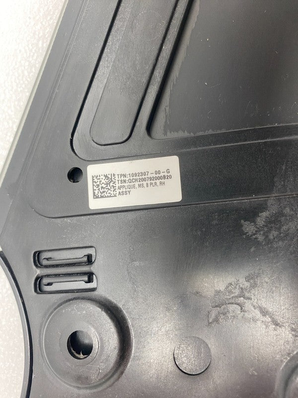 109230700G ⭕ 16-20 Model S Passenger B-Pillar Glass Applique w/ Camera Right 1092307-00-G