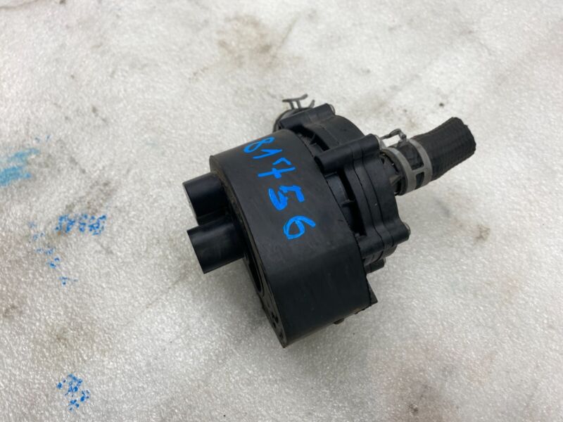 2016-2020 Tesla Model S X Cooling System Auxiliary Water Coolant Pump FWD Assy