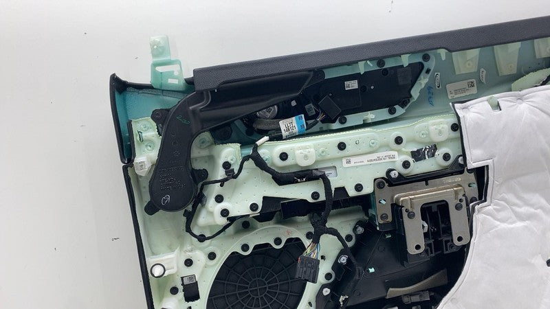 ⭕ 2020 Lincoln Navigator Front Left Side Interior Door Panel Trim Card