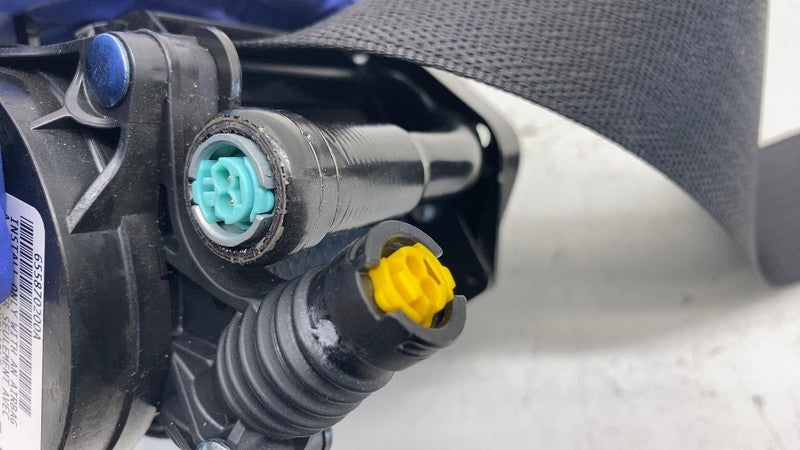 2017-2023 Tesla Model 3 Front Passenger Side 1st Row Seat Belt & Retra