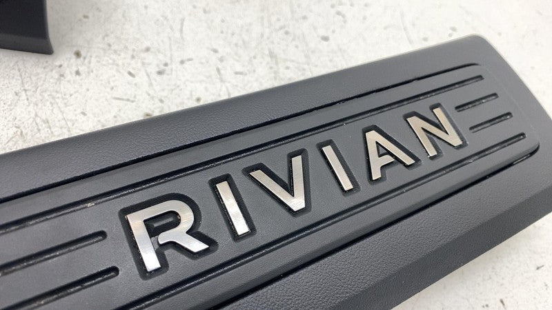PT-00001390 22-24 Rivian R1T Front/ Rear LH & RH Door Sill Scuff Plate PT00001399/PT00001404
