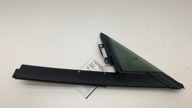 ⭕ 12-20 Tesla Model S Front Right Door Window Corner Vent Quarter Glas
