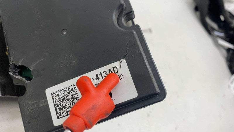 ⭕ 2025 Chrysler Pacifica ABS Anti Lock Brake Pump Module & Bracket 686