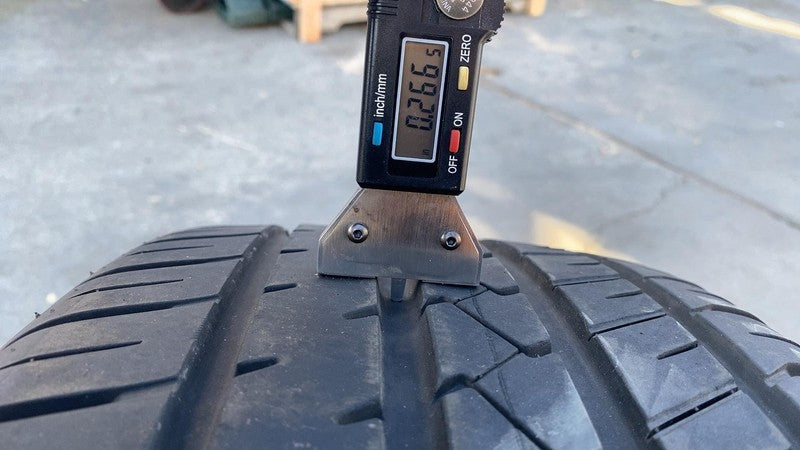 Lionhart LH-5 Tire 245/35ZR21 96W