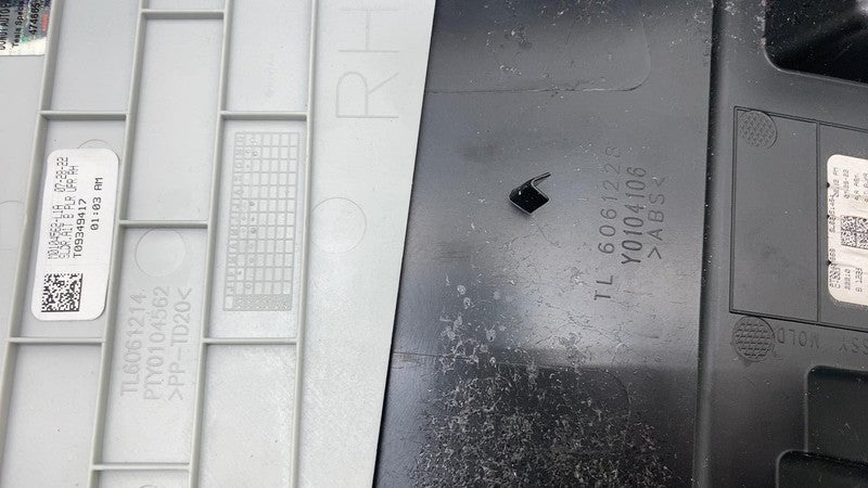 ⭕2022-2024 Rivian R1t Passenger Side Upper Interior B-pillar Trim Pane