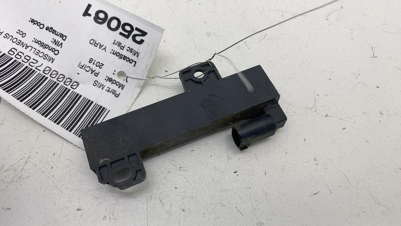 68051315AB ⭕ 17-23 Chrysler Pacifica Keyless Passive Entry Antenna Module Unit 68051315AB