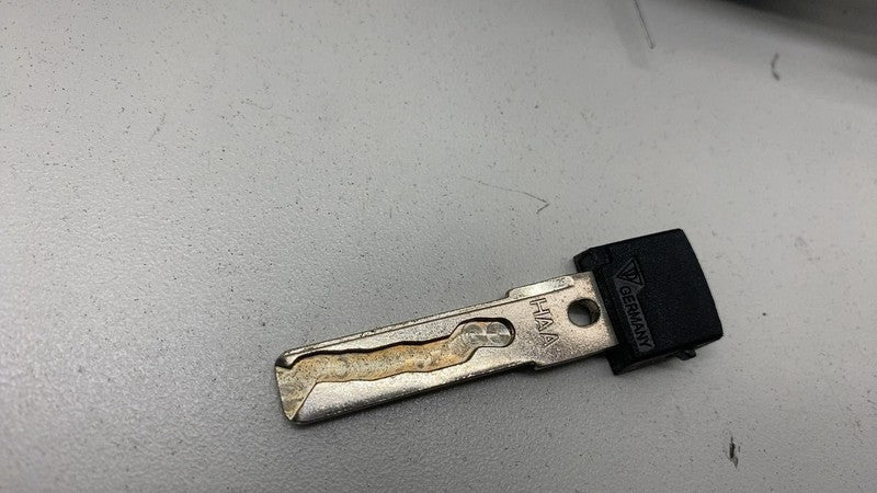 7PP905865E 2011-2018 Porsche Cayenne S Engine Start Ignition Switch Module w/ Keyless FOB