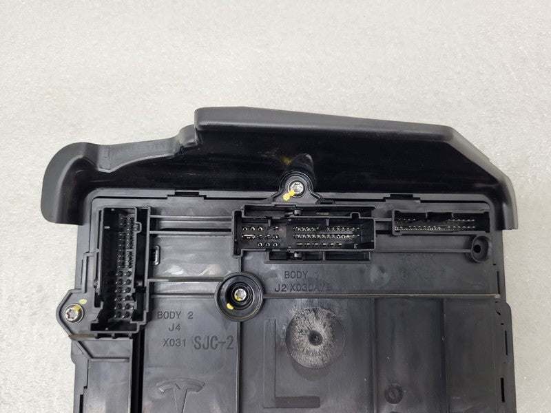 156745500C ⭕ 2020-2023 Model 3 Left Low Voltage Controller Body Control Module 1567455-00-C