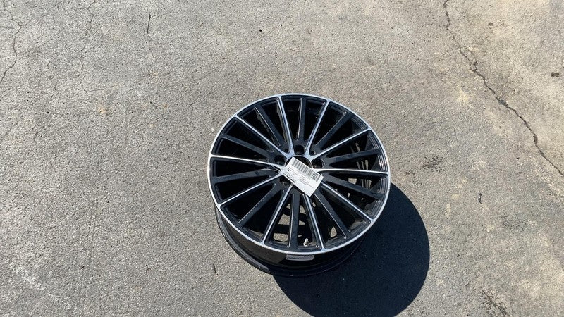 Wheel MERCEDES C-CLASS 19 wheel details poorly photograph