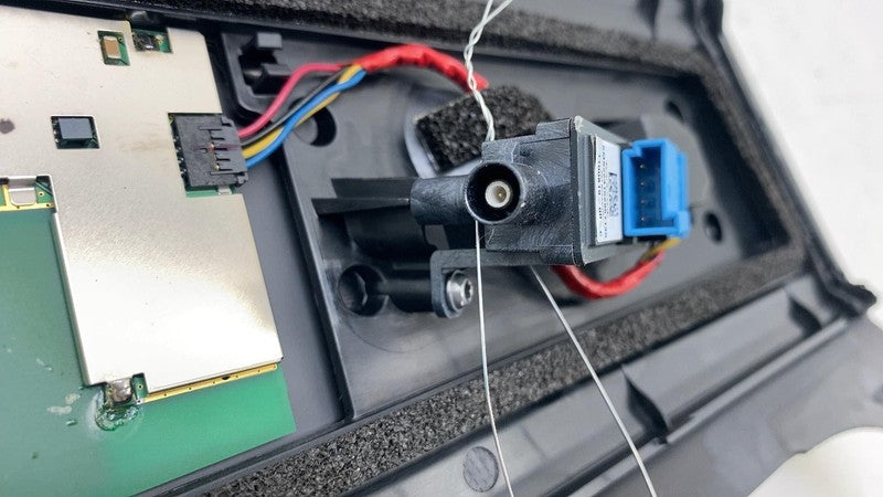 ⭕ 20-23 Model Y Right Exterior B-Pillar Applique Glass Trim RH AP3 150