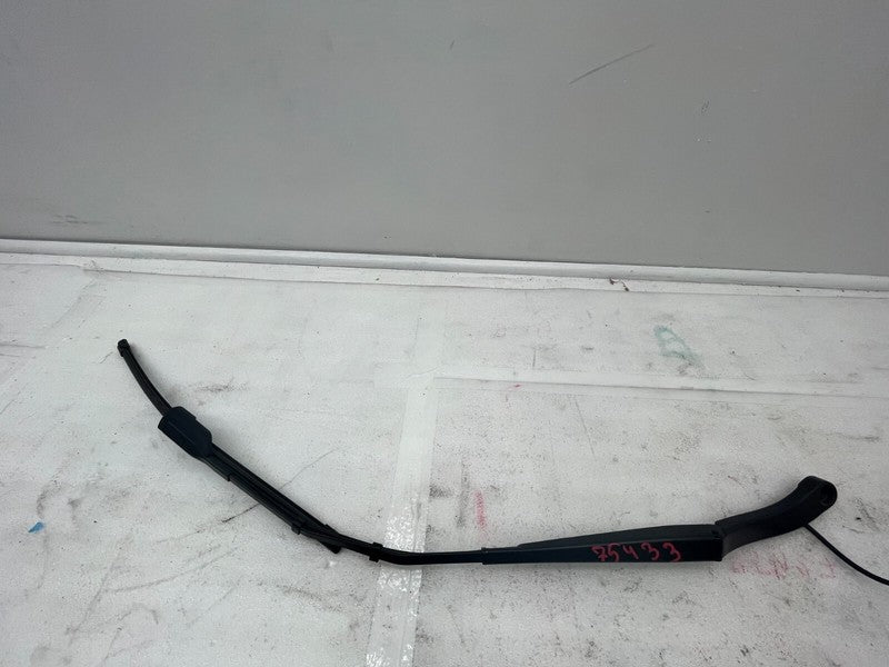 97036203 ⭕2020-2023 Tesla Model Y Front Passenger Side Windshield Wiper Arm & Blade Right
