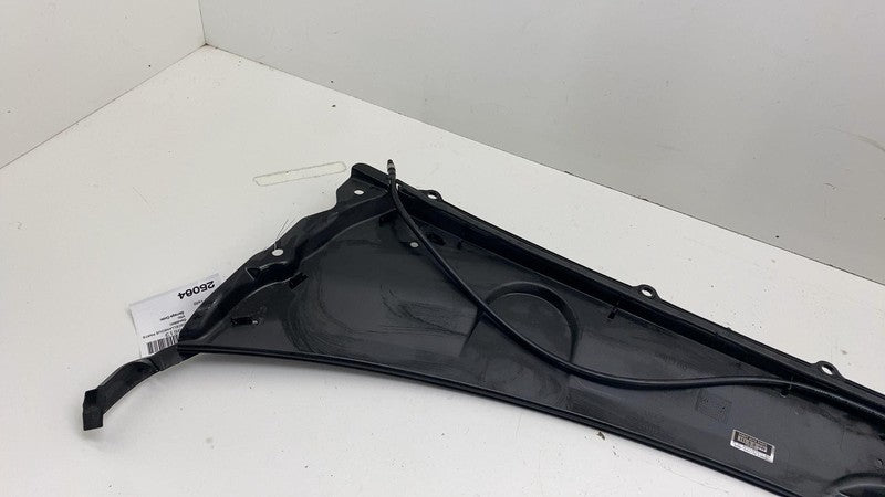 ⭕2021 2022 2023 Polestar 2 Front Windshield Wiper Cowl Panel Grille OE