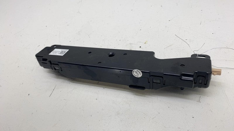 158560100D ⭕ 2017-2023 Tesla Model 3 Y WiFi Bluetooth Antenna Control Module 1585601-00-D