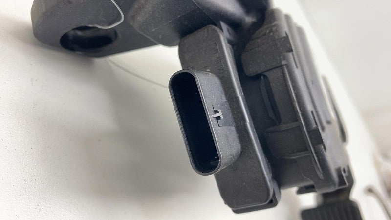 A2923000000 2012-2019 Mercedes-Benz GLE350 Front Driver Gas Throttle Pedal Accelerator OEM