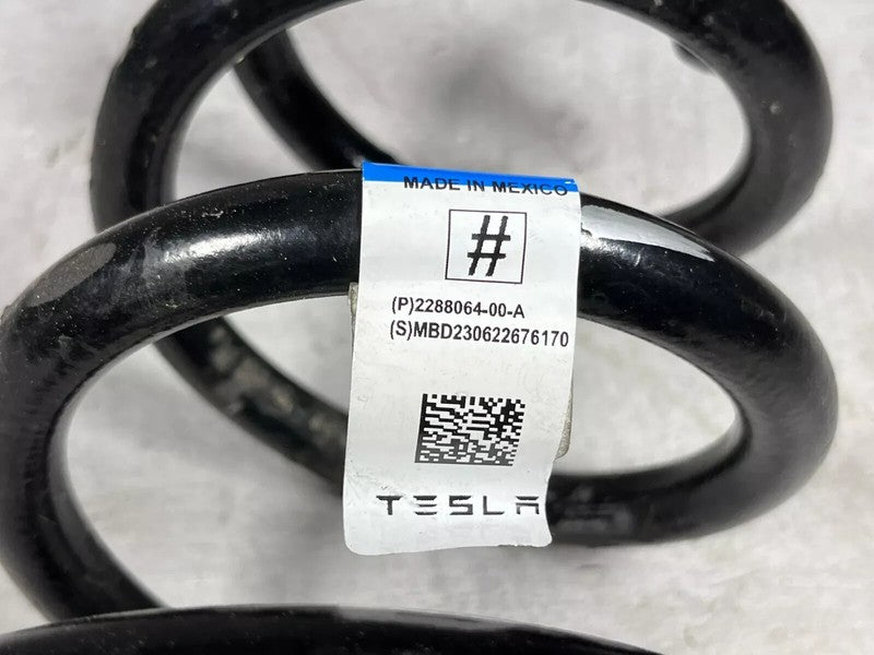 228806400A ⭕2020-2023 Tesla Model Y Front Left or Right Suspension Coil Spring 2288064-00-A