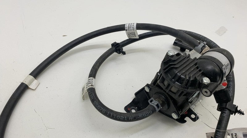 PT0005569301 ⭕ 22-24 Rivian R1T R1S Rear Air Ride Suspension Compressor Pump PT00055693-01