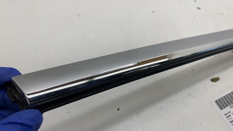 ⭕ 18-21 Lincoln Navigator Rear Left Side Door Window Belt Molding Chro