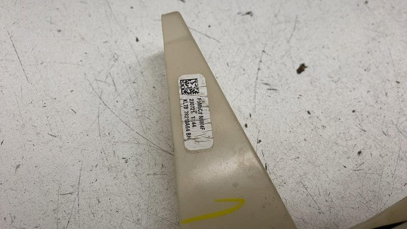 ⭕ 18-21 Navigator Front Right Door Window Glass Channel Guide RH JL1B-