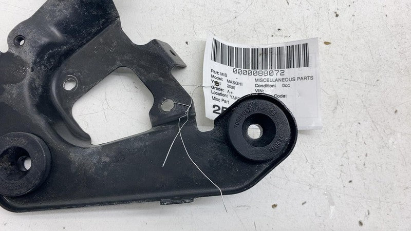 70583037 ⭕ 14-20 Maserati Ghibli Front Left/Right Air Intake Cleaner Box Bracket 70583037