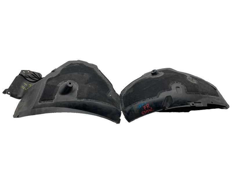 ⭕2017-2023 Tesla Model 3 Front Right Wheelhouse Splash Shield Fender W