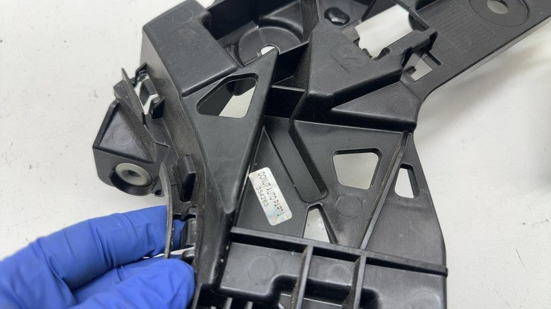 9Y3 807 406 B ⭕ 19-24 Porsche Cayenne Rear Right Bumper Inner Mount Bracket Support 9Y3807406B