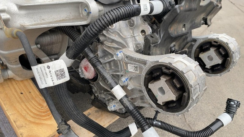 PT00726168 H ⭕ 2025 Rivian R1S Electric Engine Front Drive Unit Dual Motor Assy PT00726168-H