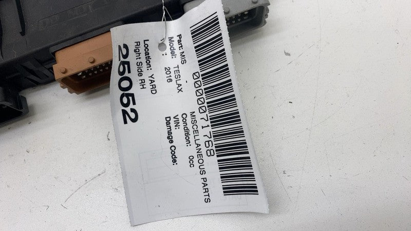 106811600A ⭕ 2016-2020 Tesla Model X Passenger Seat Control Unit Module Right 1068116-00-A