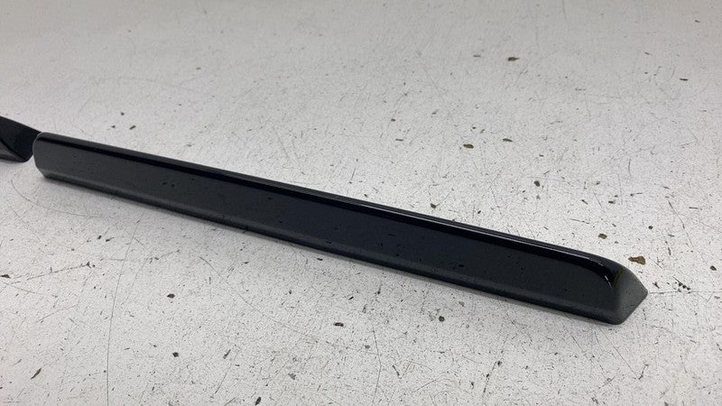 PT00012533E ⭕️ 22-24 Rivian R1T Rear Left & Right C-Pillar Outer Trim PT00012533 / PT0001253