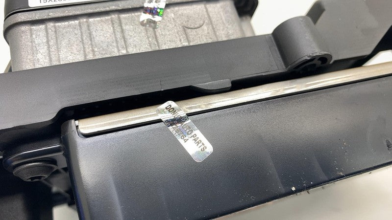 A 253 901 23 00 16-19 Mercedes-Benz GLE350 Power Inverter & Emergency Communication Module Assy