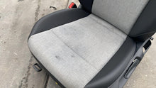 Front Seat VOLKSWAGEN ID4 25