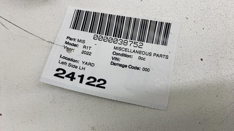 PT00001380 ⭕ 2022-2024 R1T Rear Driver Side C-Pillar Lower Trim Cover Panel Left PT00001380