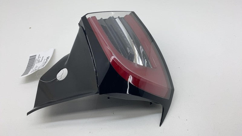 1077397 2017-2023 Tesla Model 3 Rear Driver Side Exterior Taillight Outer Tail Lamp Left