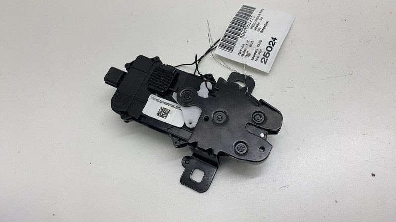 C100016268E 22-24 Rivian R1T Rear Left/Right Gear Tunnel Door Lock Latch Actuator C100016268
