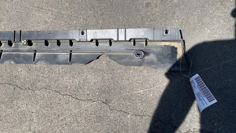 ⭕ 20-23 Model Y Right Skirt Rocker Molding Panel Carrier Bracket RH 14