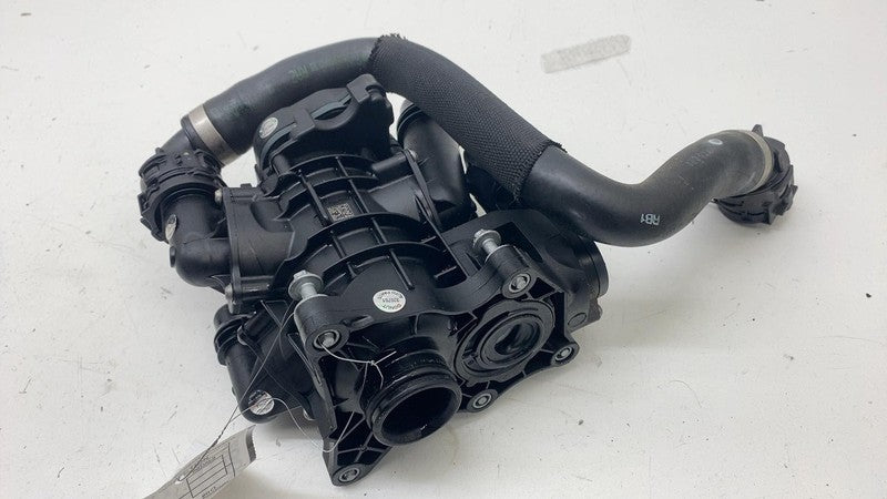 ⭕ 21-23 BMW 530e 330i xDrive Engine Coolant Thermostat Heat Management Housing