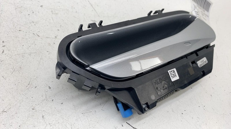 ⭕ 2023-2025 Volkswagen ID.4 Front Side Exterior Door Handle Right OEM 