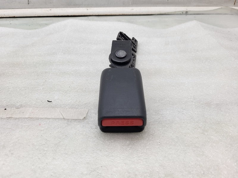 1085939 01 E ⭕17-23 Tesla Model 3 Rear Driver Side 2nd Row Seat Belt Buckle Left 1085939-01-E