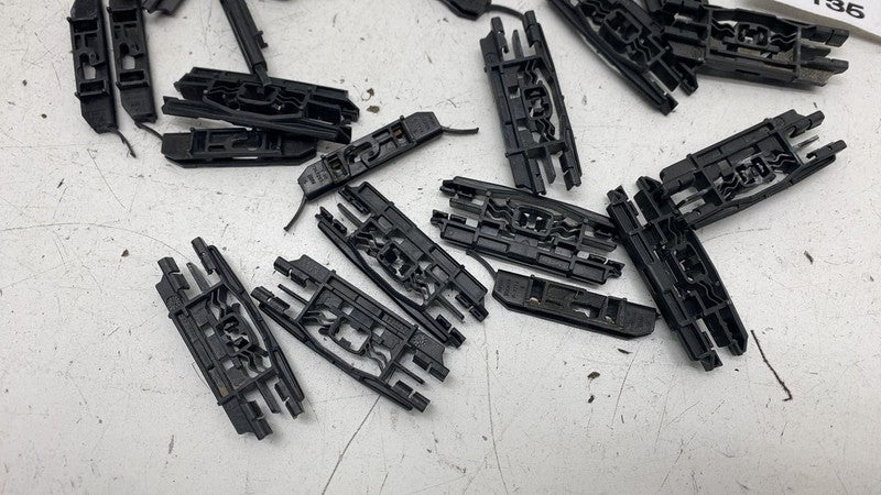 ⭕ 2017-2023 BMW 540i SET Roof Bar Mounting Clip Molding Fastener OEM 7