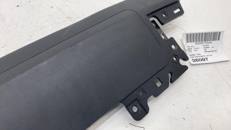 107782600D ⭕ 2017-2023 Tesla Model 3 Right Lower Knee Safety Airbag Module RH 1077826-00-D