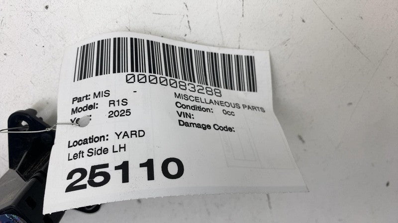 PT00545782A ⭕ 2022-2025 Rivian R1S Rear Left Quarter Trim USB Charging Port OEM PT00545782-A