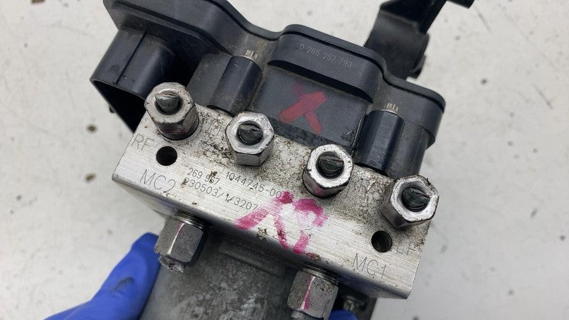 ⭕ 17-23 Tesla Model 3 Anti-Lock Brake System ABS Pump Module Unit 1044